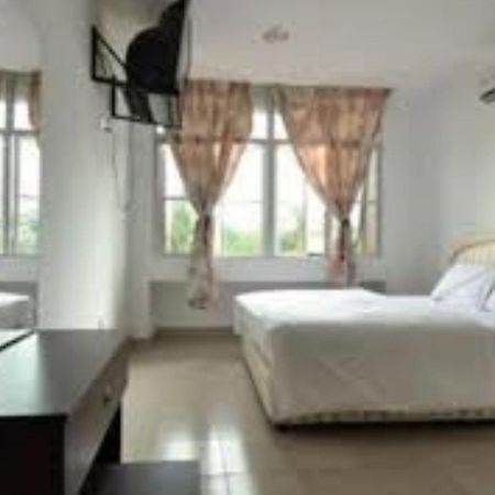 Melawati Ria Hotel Kuala Selangor Ngoại thất bức ảnh