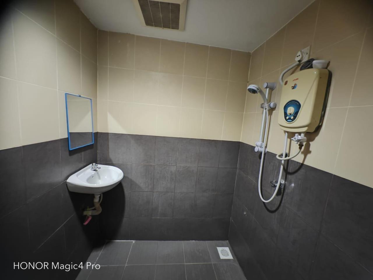 Melawati Ria Hotel Kuala Selangor Ngoại thất bức ảnh